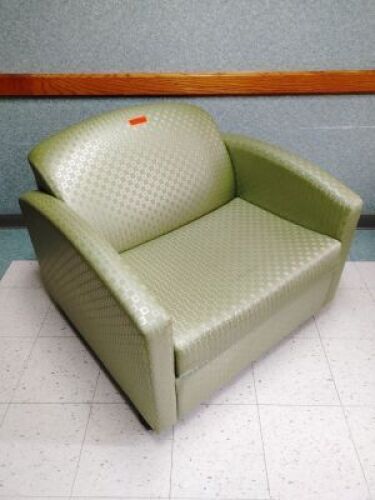 PATIENT CHAIR/PULL-OUT BED