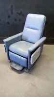 CHAMPION RECLINER