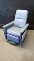 CHAMPION RECLINER