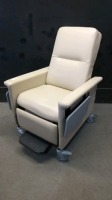 CHAMPION RECLINER