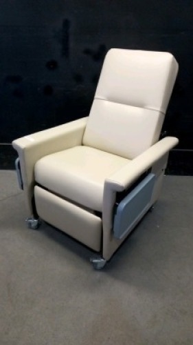 CHAMPION RECLINER