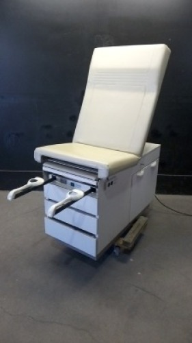 RITTER/MIDMARK 108 EXAM TABLE