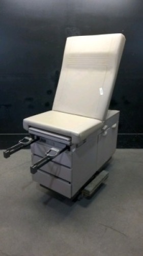 RITTER/MIDMARK 108 EXAM TABLE