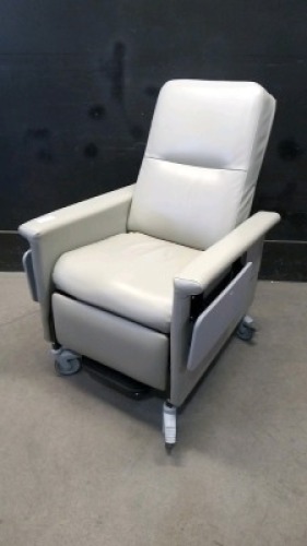 CHAMPION RECLINER