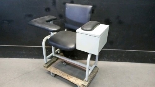 BLOOD DRAW CHAIR