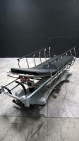 STRYKER 1211 STRETCHER (MISSING WHEELS)