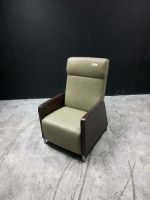 RECLINER