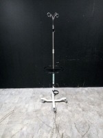 IV POLE