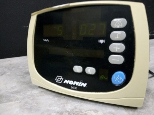 NONIN 9600 PATIENT MONITOR