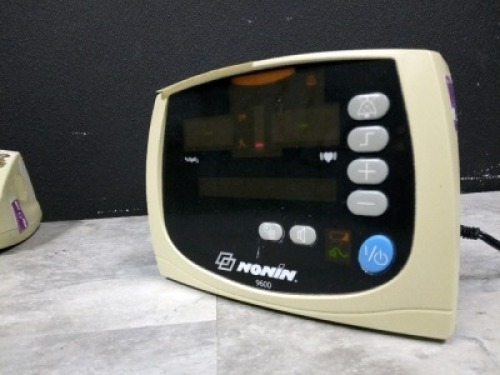 NONIN 9600 PATIENT MONITOR