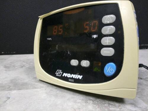 NONIN 9600 PATIENT MONITOR