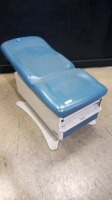 UMF EXAM TABLE