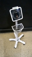 SPHYGMOMANOMETER ON ROLLING STAND