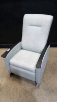 RECLINER