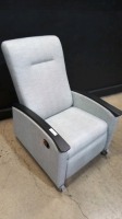 RECLINER