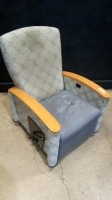 RECLINER