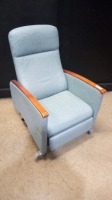 RECLINER