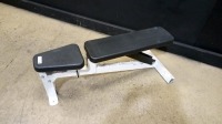 WEIGHT BENCH