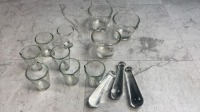 LOT OF GLASS MEASURING CUPS