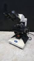 NOVA LAB MICROSCOPE WITH 2 EYEPIECES (WF10X) AND 4 OBJECTIVES (4, 10, 40, 100)