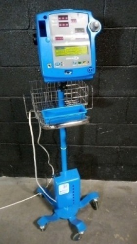 GE PRO 400 PATIENT MONITOR ON ROLLING STAND