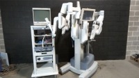 DA VINCIS SP2000 SURGICAL ROBOT SYSTEM (DOM:N/A) WITH INTUITIVE ROLLING TOWER WORKSTATION & CERMAX XENON FIBER OPTIC LIGHT SOURCE