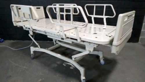 HILL-ROM ADVANCE SERIES HOSPITAL BED W/HEAD & FOOTBOARDS