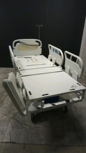 STRYKER 3002 S3 HOSPITAL BED