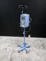 CAREFUSION INFANT FLOW SIPAP VENTILATOR ON ROLLING STAND