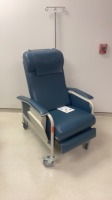 WINCO RECLINING PATIENT TRANSPORT CHAIR