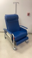 WINCO RECLINING PATIENT TRANSPORT CHAIR