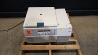 HERAEUS MEGAFUGE 1.0R CENTRIFUGE