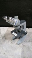 AMERICAN OPTICAL SPENCER LAB MICROSCOPE WITH 4 OBJECTIVES (100, 40, 10, 4)