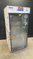 THERMO SCIENTIFIC 3950 CO2 INCUBATOR