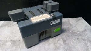 HALL BATTERY CHARGER WITH BATTERIES