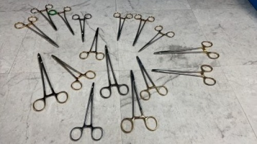 LOT OF NEEDLE HOLDERS