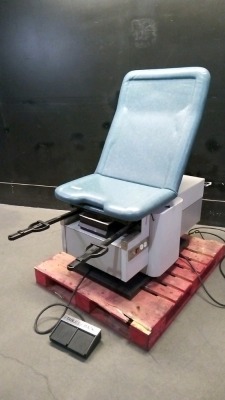 ENOCHS POWER 4000 POWER EXAM TABLE WITH FOOT CONTROL