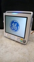 GE B40 PATIENT MONITOR WITH MULTI-PARAMETER MODULE