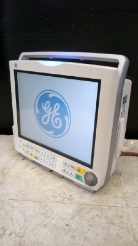 GE B40 PATIENT MONITOR WITH MULTI-PARAMETER MODULE