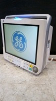 GE B40 PATIENT MONITOR WITH MULTI-PARAMETER MODULE