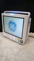 GE B40 PATIENT MONITOR WITH MULTI-PARAMETER MODULE