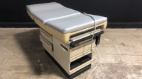 MIDMARK 404 EXAM TABLE