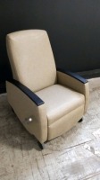 RECLINER