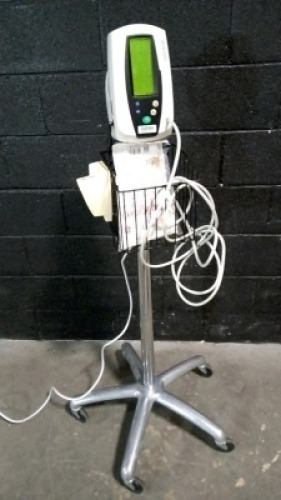 WELCH ALLYN PATIENT MONITOR ON ROLLING STAND