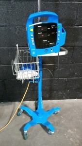GE DINAMAP PROCARE PATIENT MONITOR ON ROLLING STAND