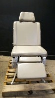 MEDICHOICE 5020 POWER EXAM CHAIR