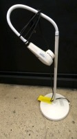 WELCH ALLYN LS-135 EXAM LIGHT