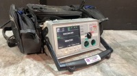 ZOLL E-SERIES BIPHASIC DEFIB WITH PACING, 12 LEAD ECG, CO2, SPO2, NIBP, ANALYZE, BATTERY