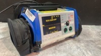 ZOLL M-SERIES BIPHASIC DEFIB WITH PACING, 3 LEAD ECG, ANALYZE