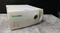 WELCH ALLYN CL 300 LIGHT SOURCE